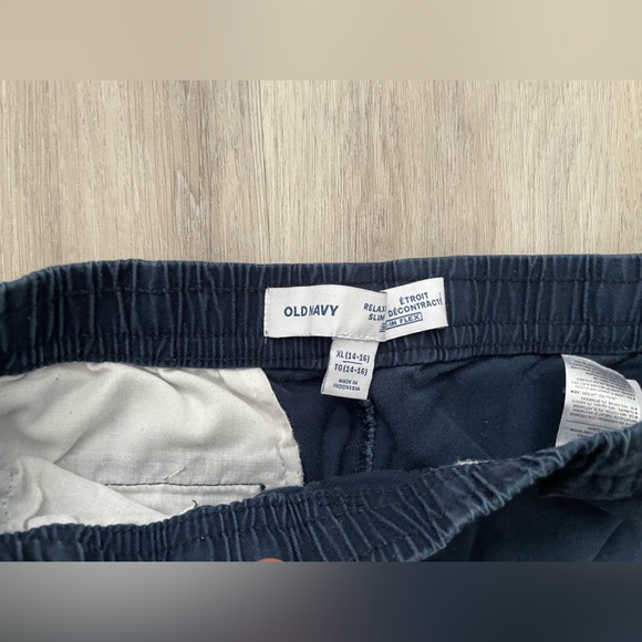 Old navy cargo pants - Picture 5 of 6